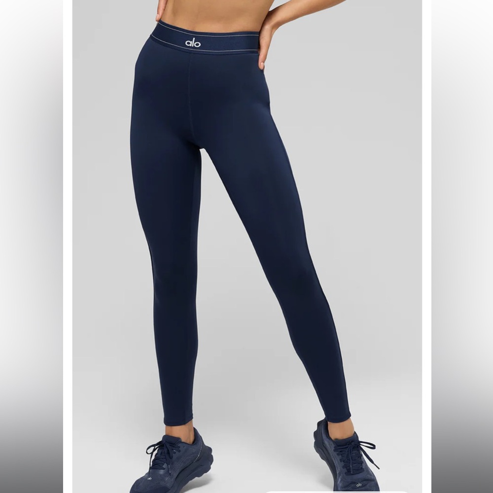 Alo • Airlift High-Waist Suit Up Legging